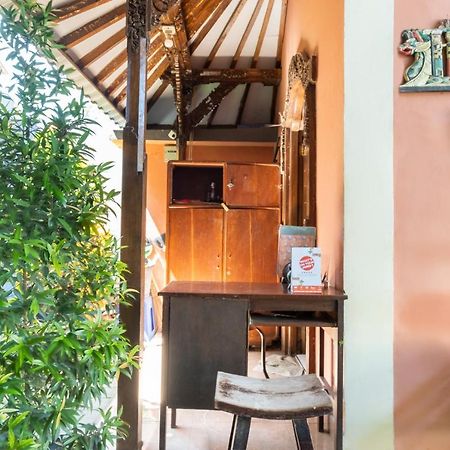 OYO 3775 Ketut Inn Pesanggaran Bagian luar foto